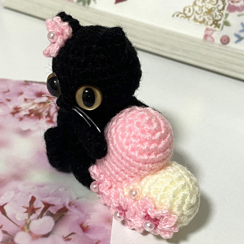 黒猫の桜ハート♡キーホルダー・ストラップ・ボールチェーン