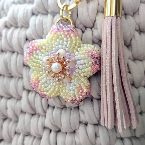 1点限り】桜 ビーズ刺繍 バッグチャーム/キーホルダー バッグチャーム