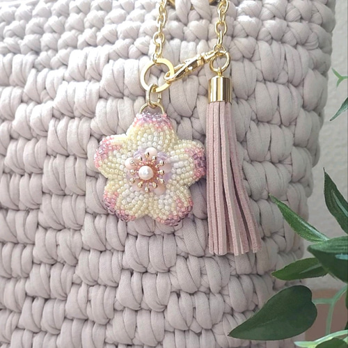 1点限り】桜 ビーズ刺繍 バッグチャーム/キーホルダー バッグチャーム