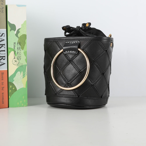 巾着バッグ ショルダーバッグ レディースバッグ 斜めがけ 巾着型