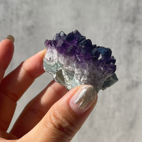 ウルグアイ産【アメジスト／紫水晶】クラスター（91.5g）鉱物 天然石 4枚目の画像