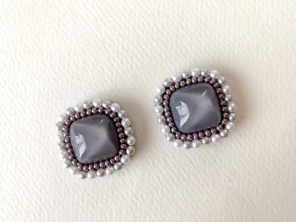 【SALE❤️】水面カボションイヤリング(グレー) 4枚目の画像