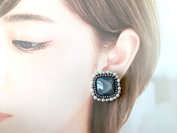 【SALE❤️】水面カボションイヤリング(グレー) 2枚目の画像