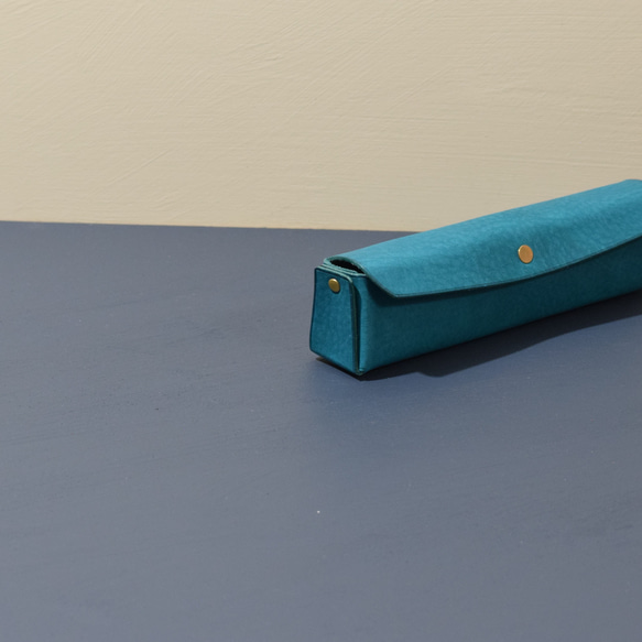 細くてもしっかり入るシームレスペンケース　baton（バトン）　プログレレザーver. 7枚目の画像