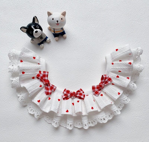 3つ赤いチェックのリボン☆猫&犬&用襟型ペット首輪☆ハートの白い首輪☆布+レース首輪 5枚目の画像