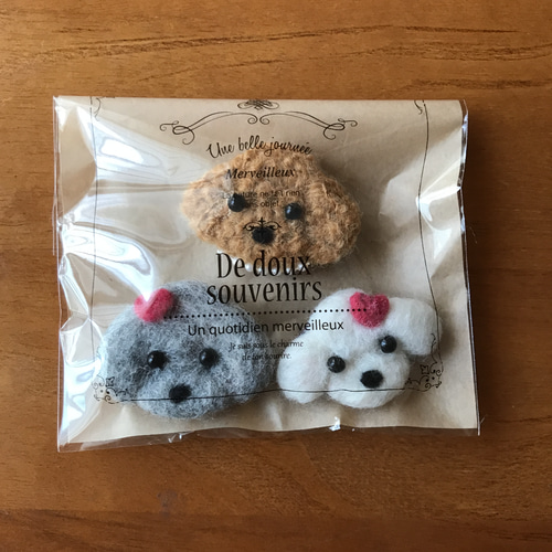 トイプードルお顔ブローチ 羊毛フェルト ブローチ maco☺︎ 通販