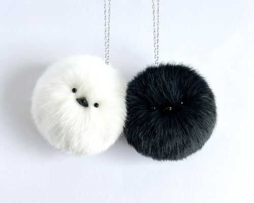 〈２点セット・ブラック〉シマエナガのバッグチャーム＆ミニチャーム シマエナガ？ 風なのに？ 黒いバッグチャーム ぬいぐるみ Mﾑ Ds MART