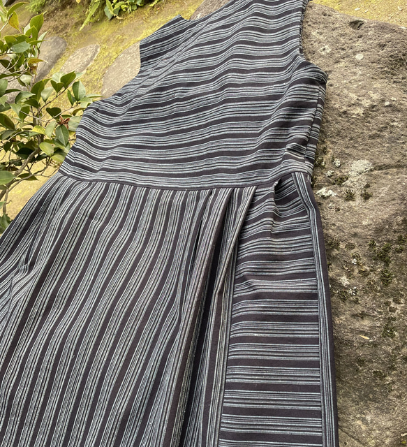 【着物リメイク】縞木綿のジャンパースカート/タック 7枚目の画像
