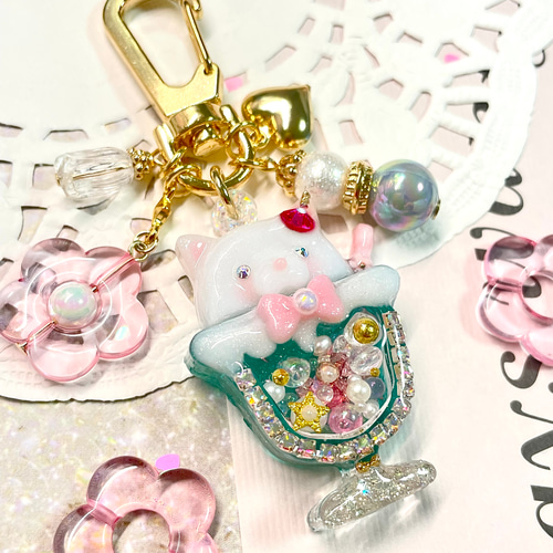 猫　マカロン　フェイクスイーツ　キーホルダー　グリーン　シェイカーキーホルダー 猫 マカロン フェイクスイーツ キーホルダー グリーン