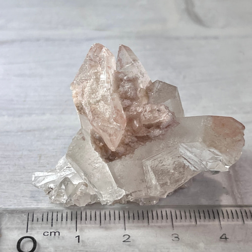 レッドヘマタイトクォーツ✨ レインボー 赤鉄鉱 水晶 原石 クラスター