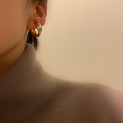 Twist hoop earrings   ツイスト フープイヤリング フープピアス　ステンレススチール　金属アレルギー 10枚目の画像