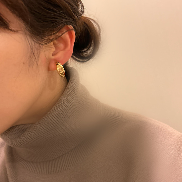 Twist hoop earrings   ツイスト フープイヤリング フープピアス　ステンレススチール　金属アレルギー 7枚目の画像