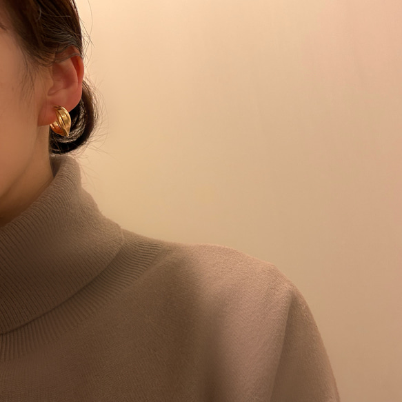 Twist hoop earrings   ツイスト フープイヤリング フープピアス　ステンレススチール　金属アレルギー 9枚目の画像