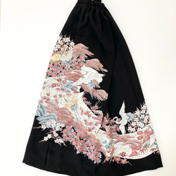黒留袖着物リメイクウエストゴムロングスカート送料無料フリーサイズ1点物黒留袖着物リメイクロングスカートNO.1824 5枚目の画像