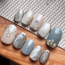 静かなる湖畔 ニュアンスネイル 一癖ネイル 個性派ネイル 大人かわいい