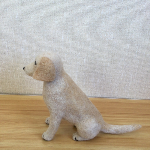 羊毛フェルト 犬 ラブラドールレトリバー イエローラブ 羊毛