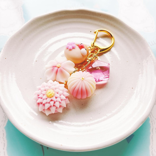 文鳥もちと色々和菓子のキーホルダー フェイクスイーツ 練り切り 樹脂