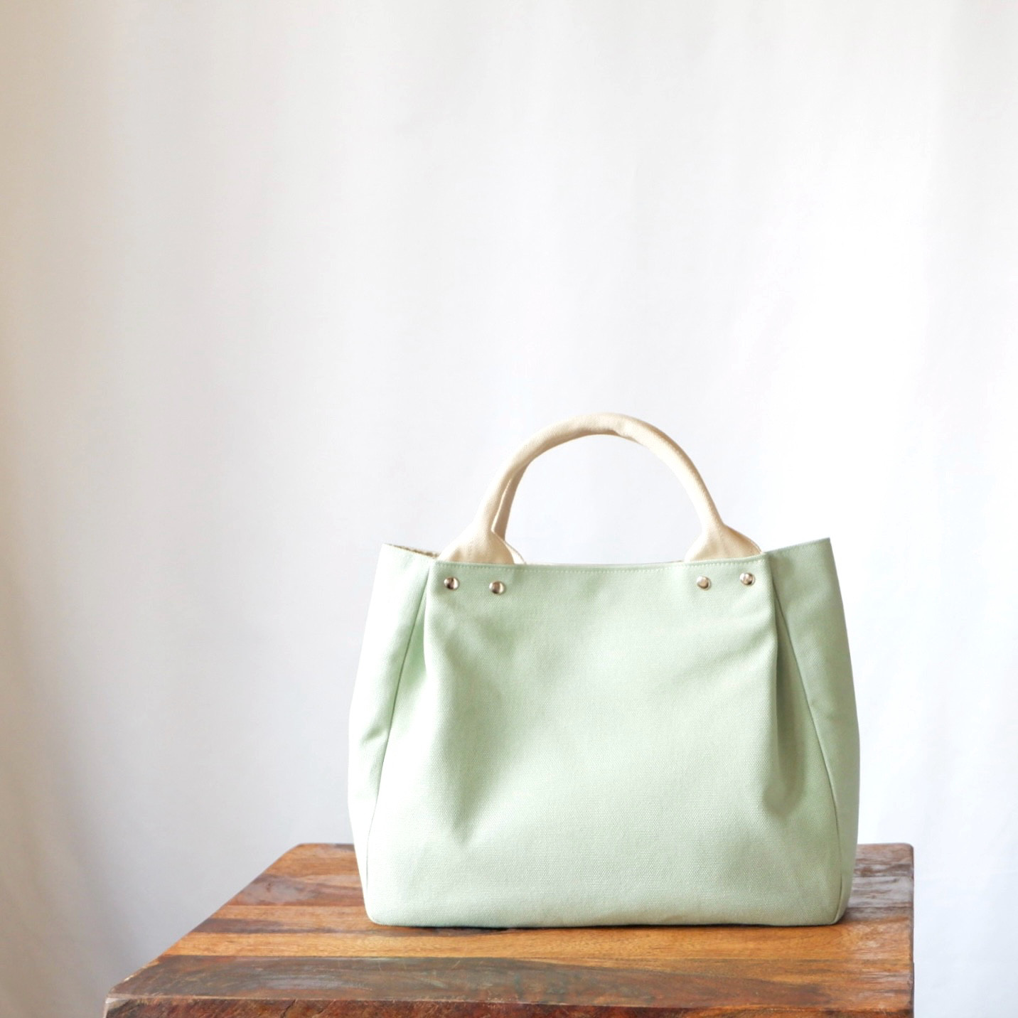 エレガントなタックトート ◇ミントグリーン×アイボリー◇倉敷帆布