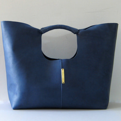 コイルハンドルバッグ(L) ブルー 本革製　 2枚目の画像