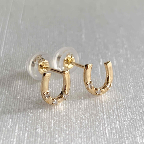 18金【6×6mmホースシューピアス】天然ダイヤモンド0.02ct 馬蹄形