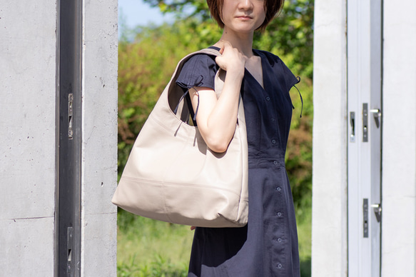 COCOCELUX GOLD ﾍﾗｸﾚｽGOLDｼｭﾘﾝｸ 2WAYﾄｰﾄﾊﾞｯｸﾞ LL | material