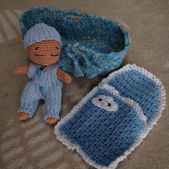 編みぐるみ　編み人形　 ゆりかごの赤ちゃん 10枚目の画像
