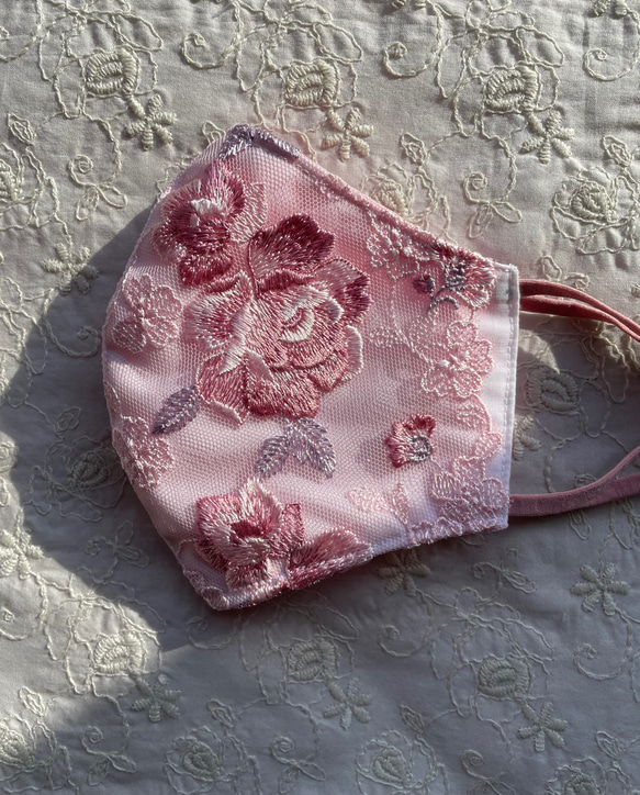 『刺繍レースマスク』定番ピンク 薔薇と桜♡ モーヴカラー 4枚目の画像