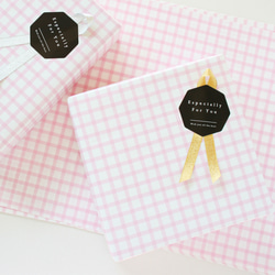 可愛格紋粉紅成人包裝套裝，12 件（附花卡和八角形黑色貼紙）*緞帶單獨販售 第7張的照片
