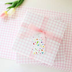 可愛格紋粉紅成人包裝套裝，12 件（附花卡和八角形黑色貼紙）*緞帶單獨販售 第1張的照片
