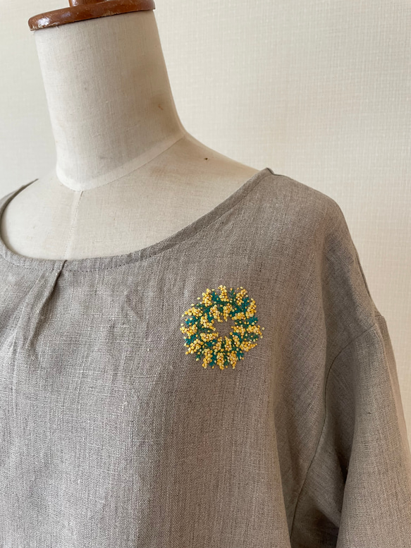 リネン100%　ミモザ刺繍・割烹着エプロン　ベージュ 3枚目の画像