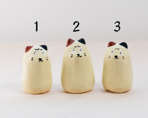 希少吉井九二作 白三毛猫陶器猫ちゃんの枕