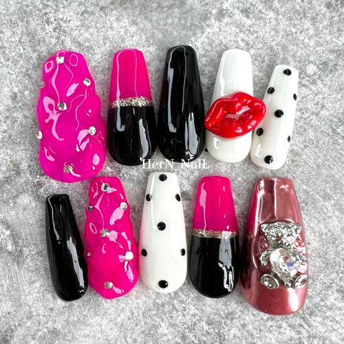 ♡ドットネイルとキルティングネイル♡ ネイルチップハンドメイド