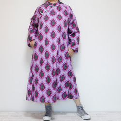 チャイナカラーワンピース シノワズリな衿元　ゆったりデザイン アフリカンプリント ピンク 6枚目の画像