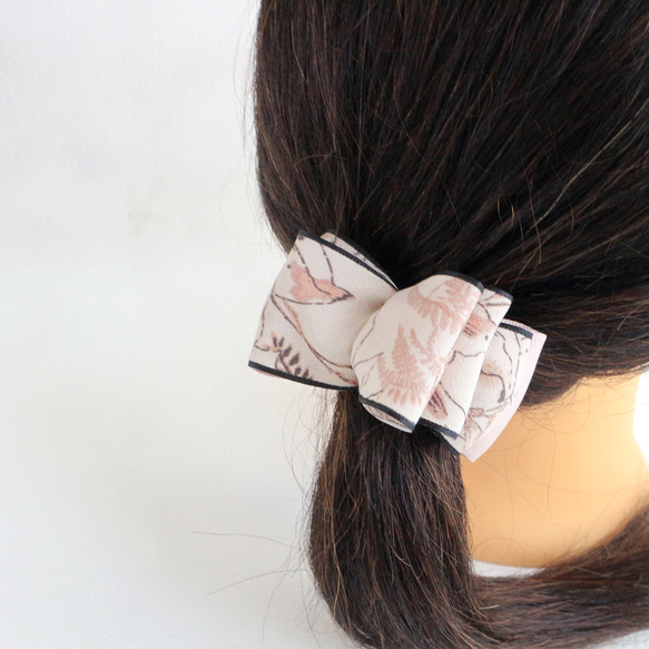 【選べる3色】花柄 アーチ バナナクリップ ヘアクリップ レトロ アンティーク フラワー プチギフト 誕生日 9枚目の画像