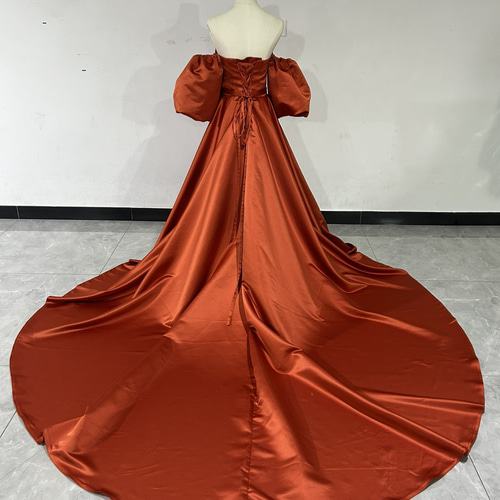 高品質！テラコッタ カラードレス 編み上げ 華やかなトレーン  