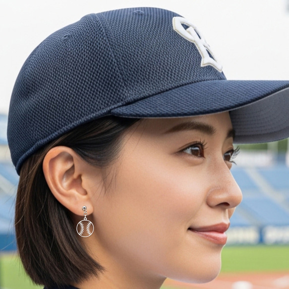 超軽量】野球ボール｜ピアス｜イヤリング｜木から生まれた環境素材｜軽