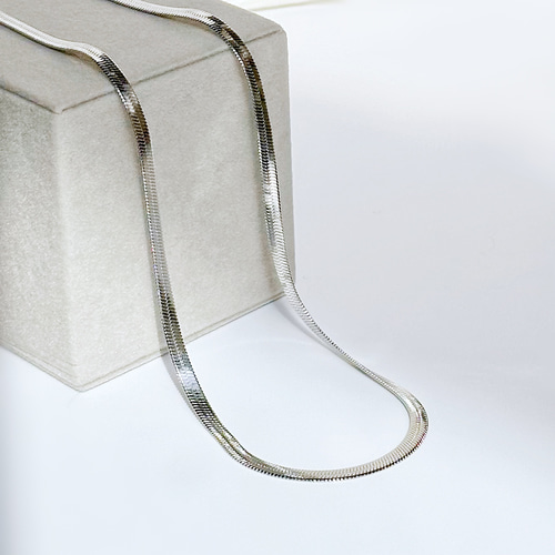シルバー ステンレススチール ロングチェーンネックレス*4 スネークチェーン4ミリ幅ネックレス【サージカルステンレス