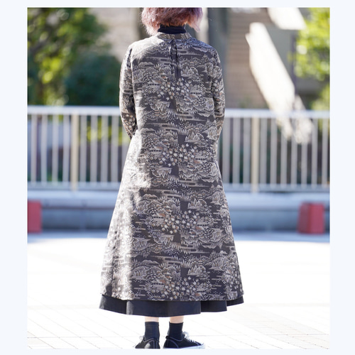 紬 Vネックギァザーワンピース 絹 着物リメイク ハンドメイド M 紬 Vネックギァザーワンピース 絹 着物リメイク ハンドメイド M