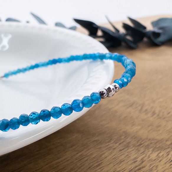 希少な青 ネオンブルーアパタイト ブレスレット SV925 細身  