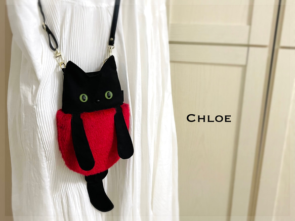 SIOCO・11号帆布〈ブラック〉国産エコファー〈赤系〉緑目•猫ポシェット《Chloeクロエ》斜めがけ　スマホショルダー 1枚目の画像