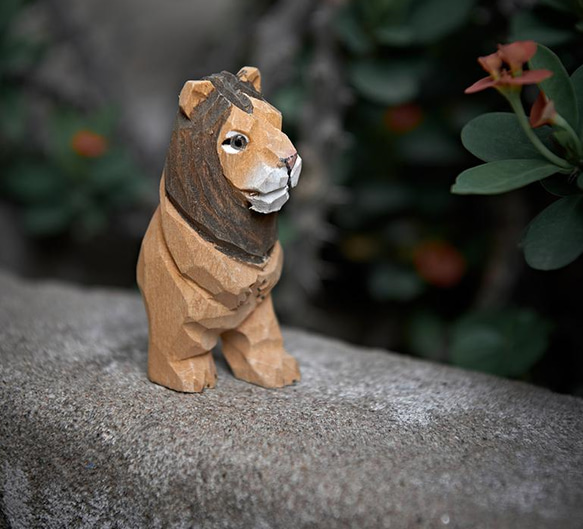 木彫りのトラ ライオン シマウマ ３点セット  バスウッド　置物 動物 ギフト　プレゼント　ギフトラッピング 11枚目の画像