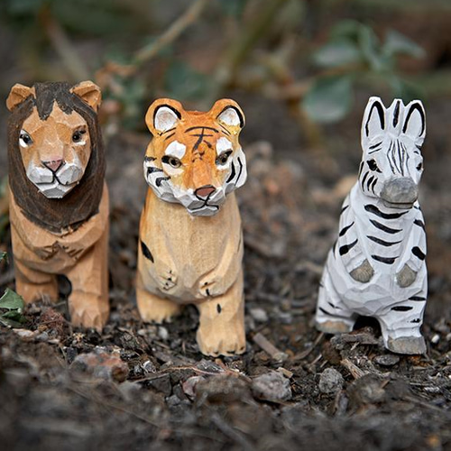 木製動物置物セット（シマウマ, トラ, パンダ, キリン） 動物世界