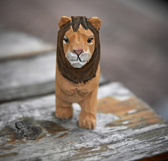 木彫りのトラ ライオン シマウマ ３点セット  バスウッド　置物 動物 ギフト　プレゼント　ギフトラッピング 8枚目の画像