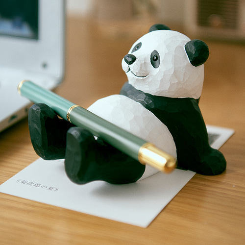 木彫りのパンダ バスウッド スマホスタンド 置物 動物 ギフト