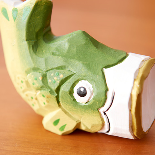 鯉　木製　置物 e8ac0faee1da3da65e210c7633a320