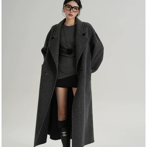 程良いオーバーサイズシルエット ウールダブルボタンコートQ567 コート