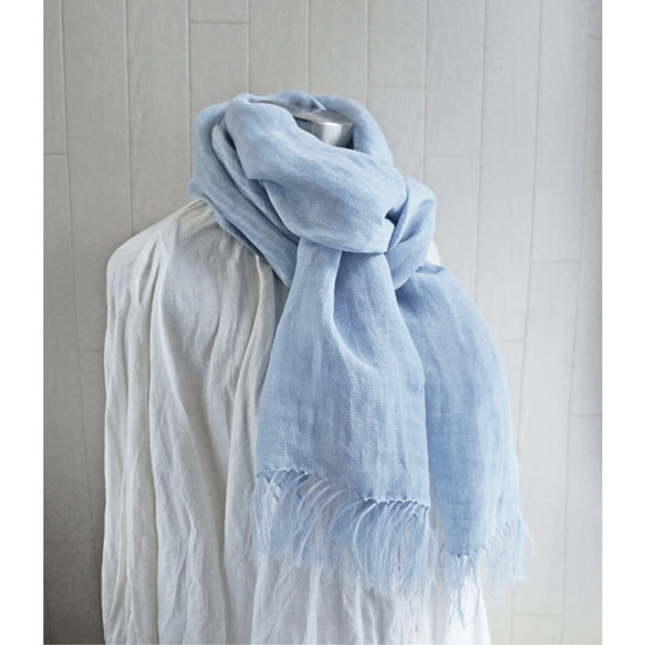 へリンボーン織 リネンのストール　ペールブルー　水色 5枚目の画像