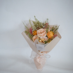 淡いピーチカラーのプリザーブドフラワー花束 bouquet 8枚目の画像