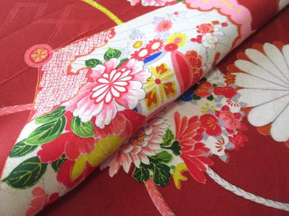 臙脂色 京友禅 扇に花模様 正絹紋意匠 錦紗ちりめん 丹後 臙脂色 京友禅 扇に花模様 正絹紋意匠 錦紗ちりめん 丹後