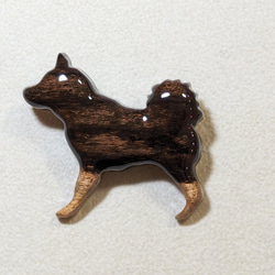 木製　ブローチ　（　犬　） 1枚目の画像